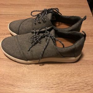 Ladies Tom’s Shoes